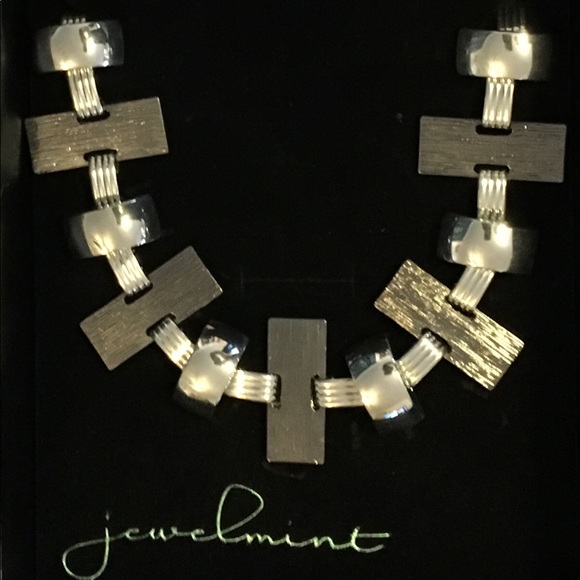 Jewelmint - Always Astoria Necklace - Picture 5 of 7